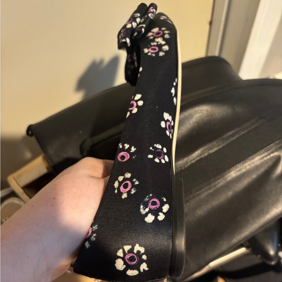 Tory Burch Black Floral Flats - Picture 7 of 7
